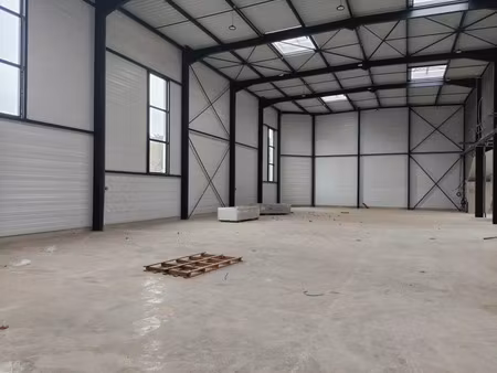 location local industriel 371 m² à chalifert (77144)