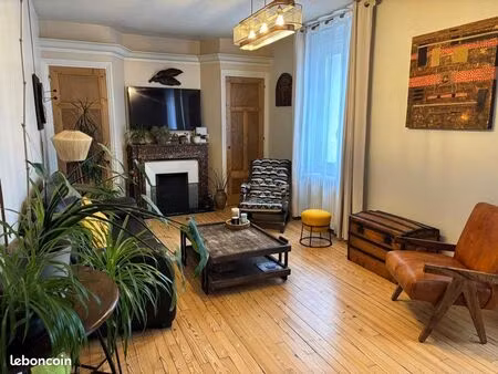 à louer maison   100 m² avec garage  terrasse  22 m² avec dépendance  quartier la terrasse