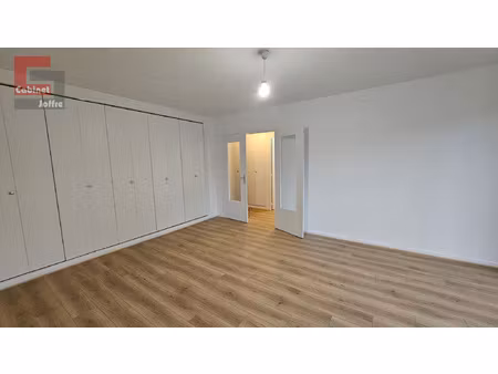 avon proche gare - 3p d'environ 60 m2 avec cave et parking