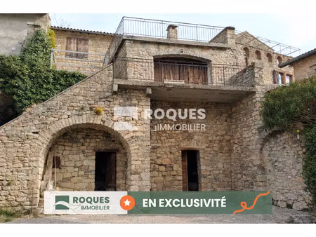 compeyre  maison en pierre  136 m2 habitables plus jardinet