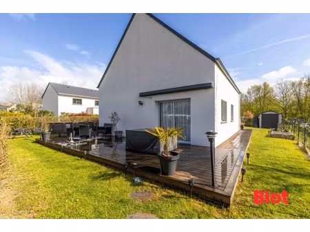 a vendre - belle maison contemporaine non mitoyenne dans le centre de servon sur vilaine