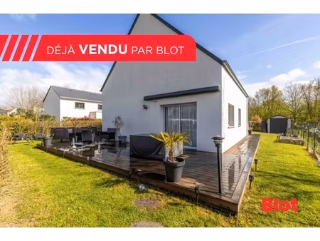 sous compromis - belle maison contemporaine non mitoyenne dans le centre de servon sur vil