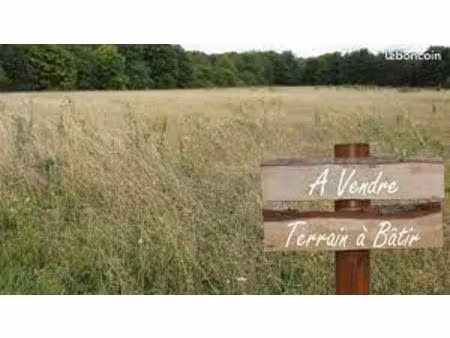 terrain 2 400 m² coutras