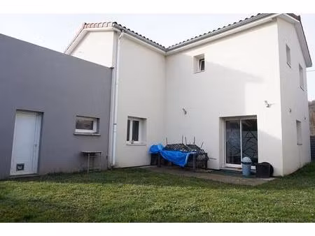 le chambon feugerolles 42500 maison contemporaine de 2015 environ 130m² habitables 4 chamb