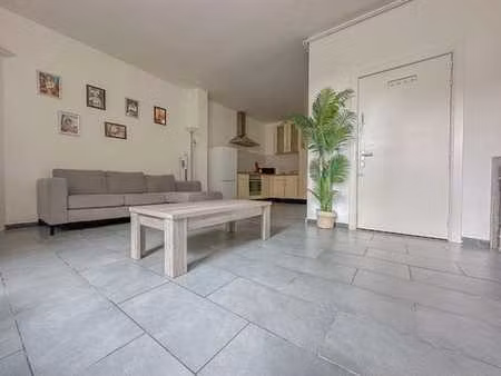 appartement rez de chaussee avec terasse et jardin