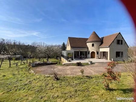 maison calme  insolite  proche de tours