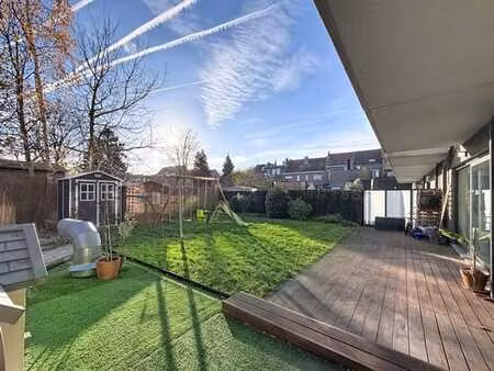 appartement au rdc avec 2 chambres et superbe jardin