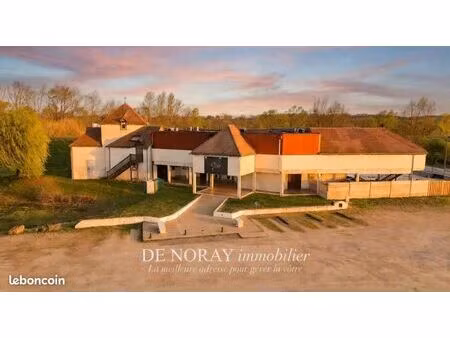 local 1200 m² cangey