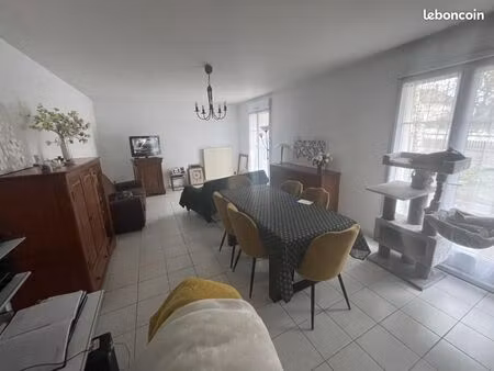 pavillon 4 pièces 95 m²