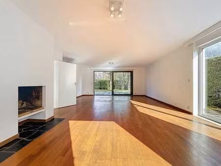 villa 6 chambres & sauna : luminosité et jardin arboré