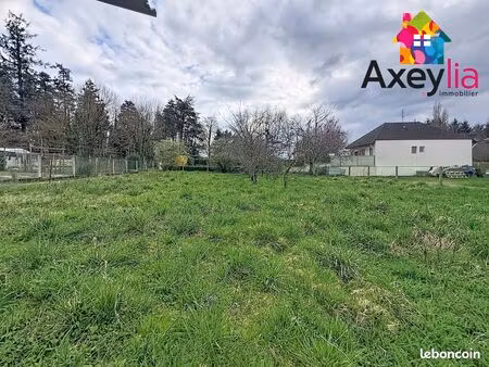 terrain 750 m² saint-martin-d'estréaux