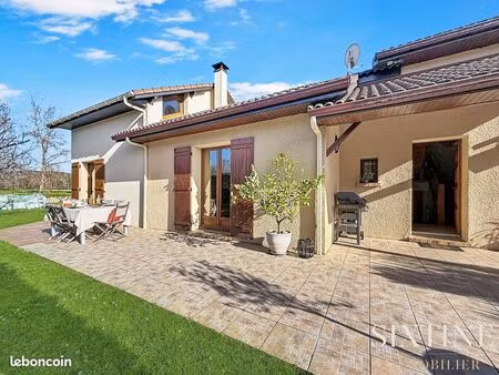 maison 1 pièce 137 m²