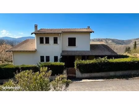 maison 6 pièces 175 m²