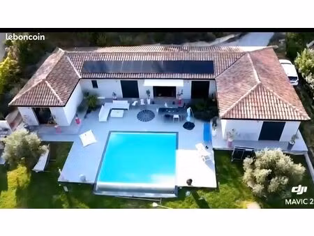 villa contemporaine avec vue panoramique