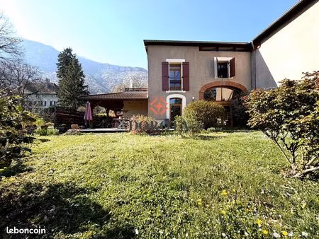 appartement 2 pièces 130 m²