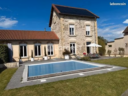 maison 5 pièces 165 m²