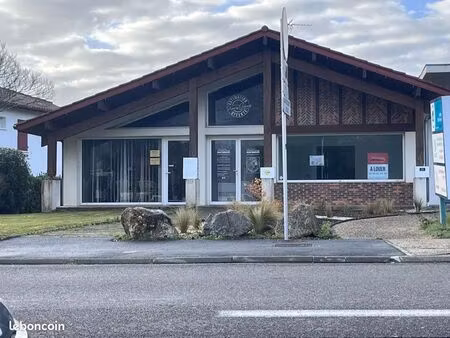 local commercial à louer