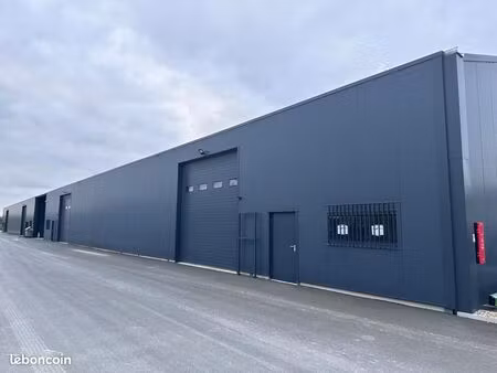 local d'activité 450 m²