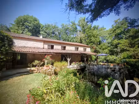 propriété 8 pièces 300 m²