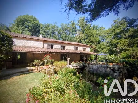 propriété 8 pièces 400 m²