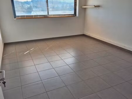 locaux/bureaux gardanne