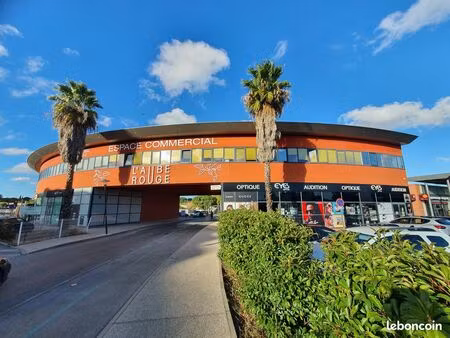 bureaux lumineux 71 57m2 aube rouge castelnau-le-lez