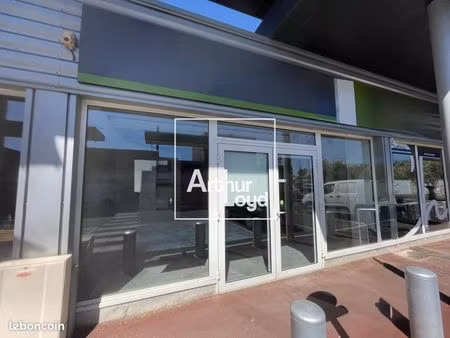 local commercial 70 m²