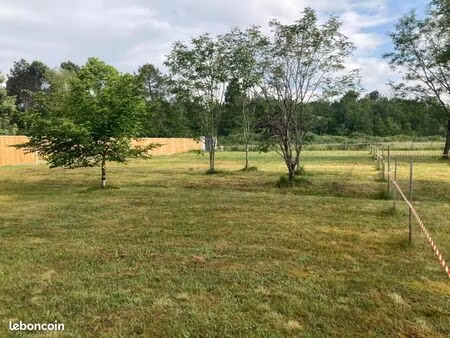 terrain 776 m² avensan