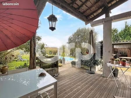 maison 5 pièces 213 m²