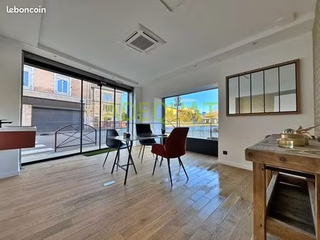 bureaux 74 m² bourgoin-jallieu