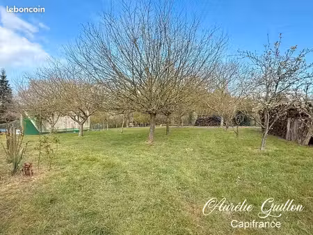 terrain 1 000 m² les forges