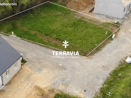 terrain 4 m² plaudren