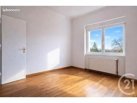 appartement 3 pièces 82 m²
