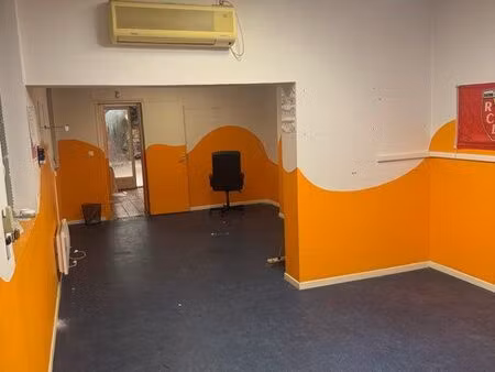 local de bureau et stockage