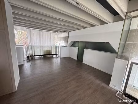 plateau 70m grands bureaux ou cabinet