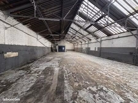 local d'activité 600 m²