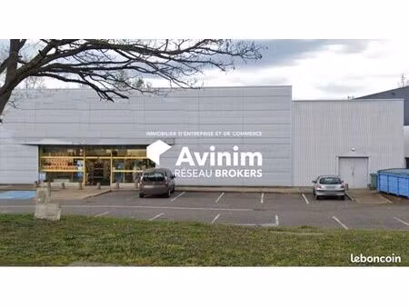 local commercial 547 m² mably