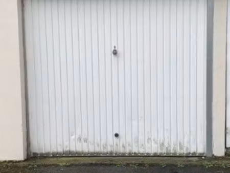 croisé laroche garage box fermé individuel avec électricité