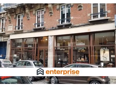 local commercial 136 m²