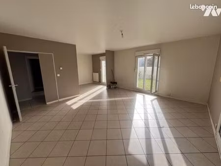 appartement 3 pièces 65 m²