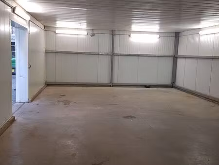 local 10 minutes d'angers 120 m2