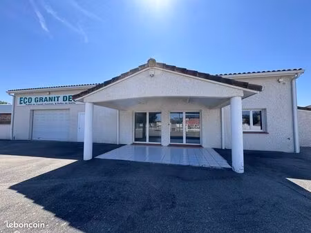 local à louer 280m2 avec parking clôturé 700m2