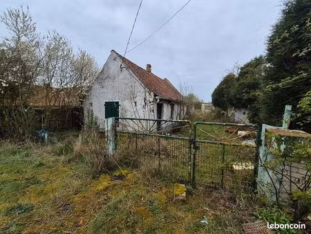 terrain 596 m² coutiches