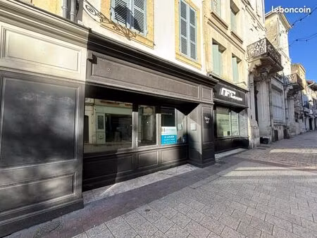 local commercial 63 m²