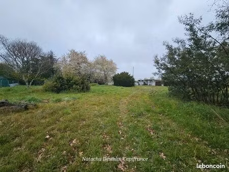 terrain 2 051 m² beautiran