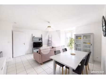 appartement 6 pièces 79 m²