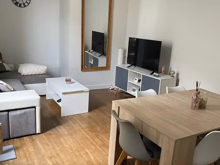 maison de ville nerac centre t3 rénove