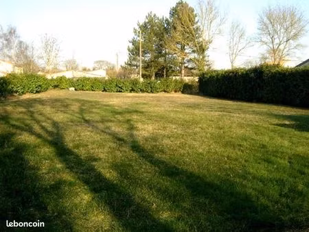 terrain 511 m² puiseux le hauberger