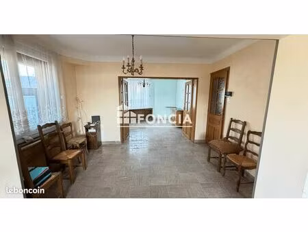 evin malmaison  maison semi indivisuelle avec garage et grand jardin