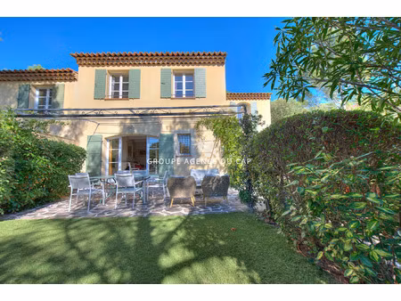 vente maison 6 pièces 121 m² saint-raphaël (83530)